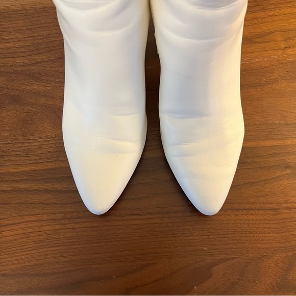Steven by Steven Madden White Heeled Booties Size 7.5 - Picture 3 of 7